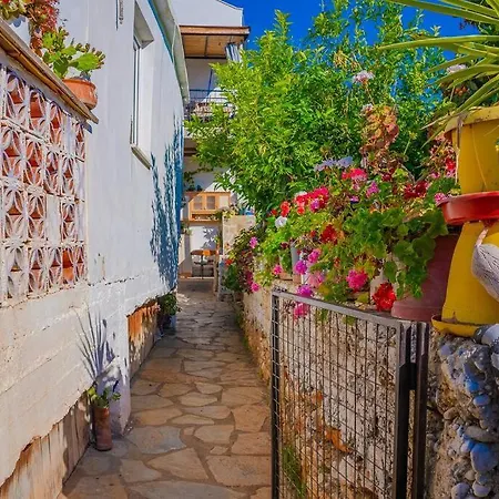 Kalkanda Merkezde Haftalik Kiralik Daire Kaş